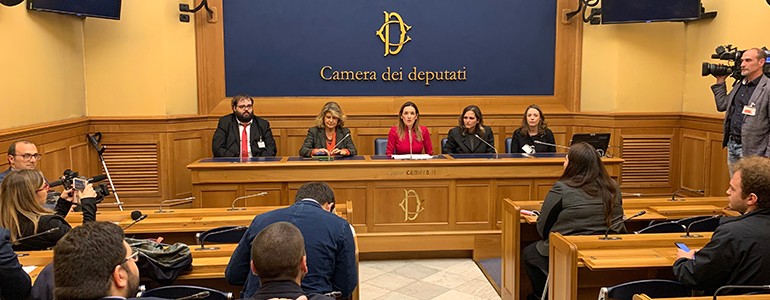 Presentato alla Camera il disegno di legge per lo sviluppo delle radio universitarie (video)